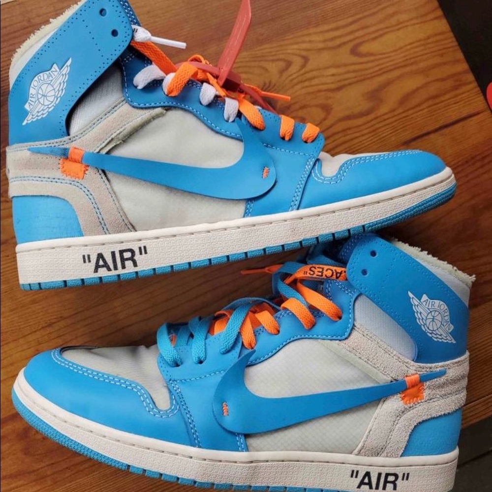 Off White x Air Jordan 1 UNC